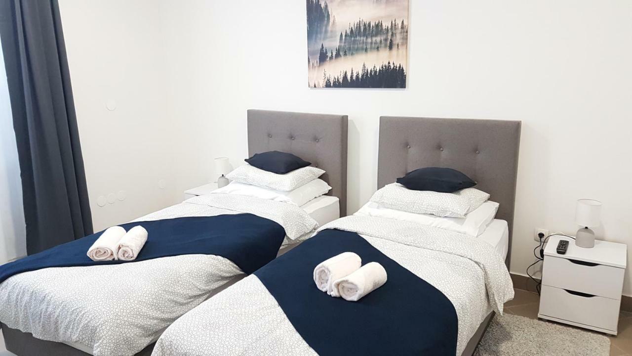 Marko Airport Rooms ヴェリカ・ゴリツァ エクステリア 写真