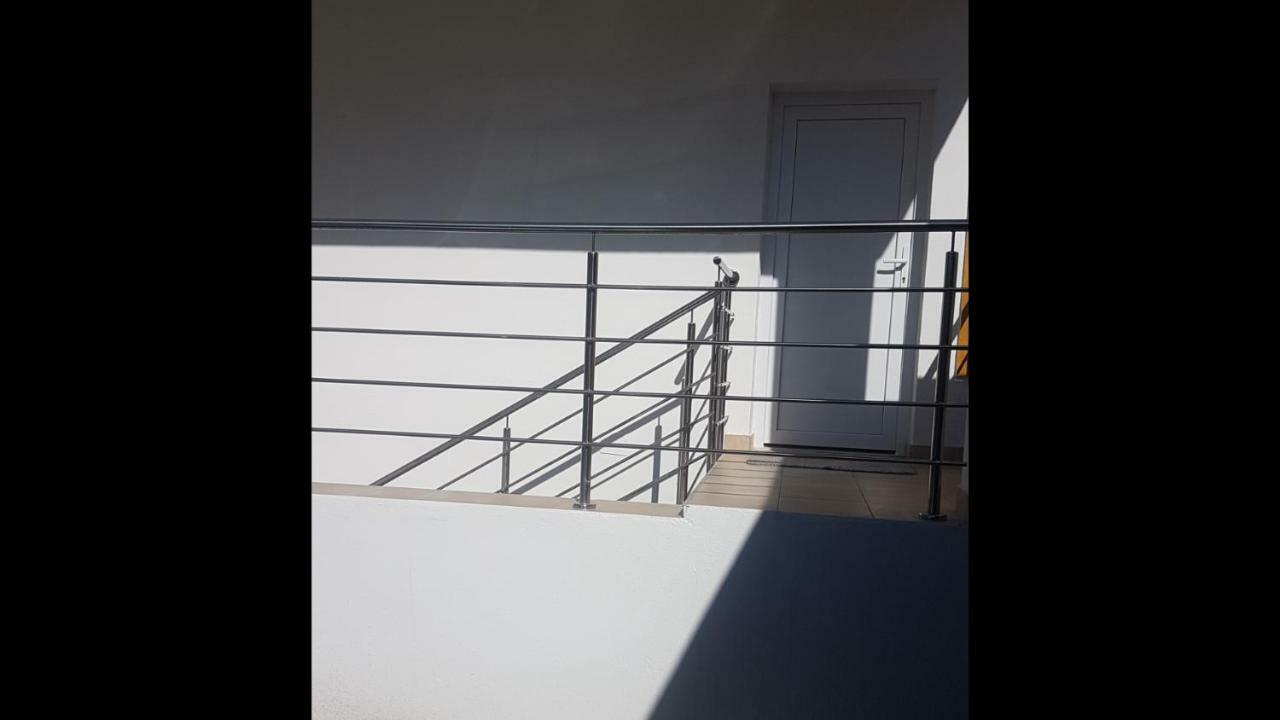 Marko Airport Rooms ヴェリカ・ゴリツァ エクステリア 写真