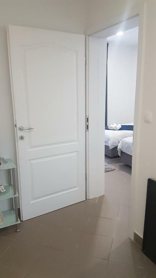 Marko Airport Rooms ヴェリカ・ゴリツァ エクステリア 写真