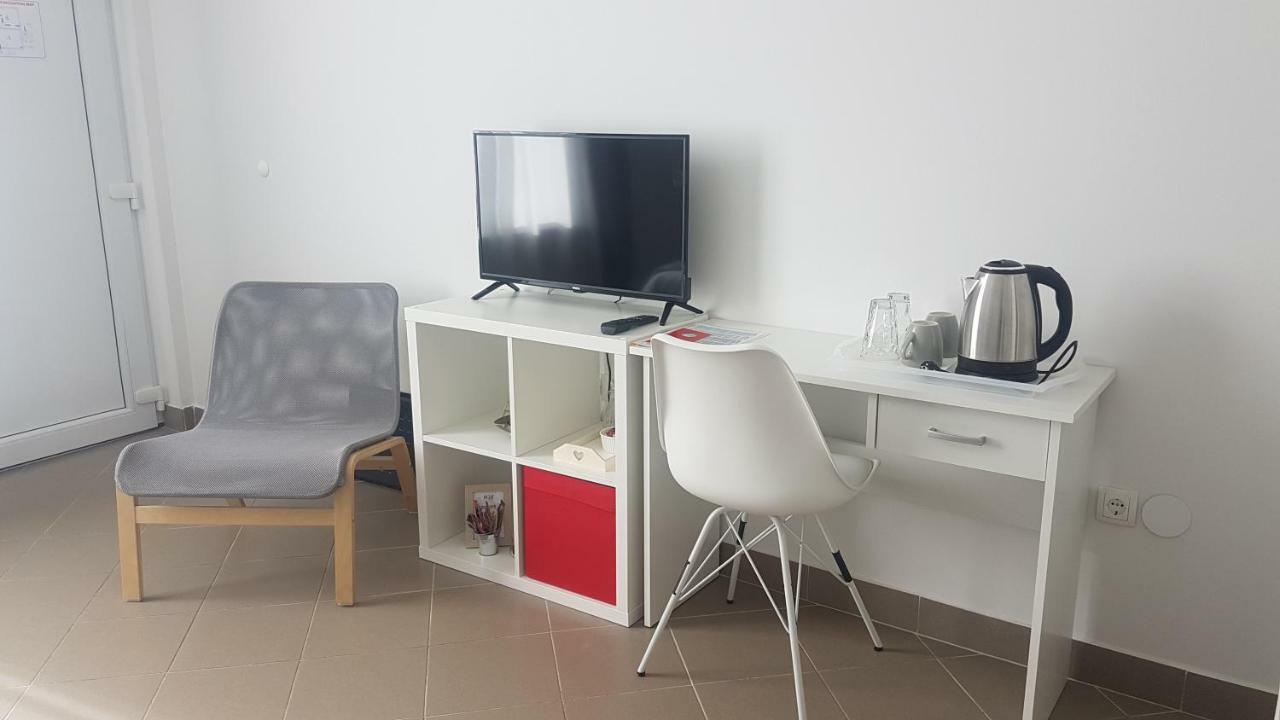 Marko Airport Rooms ヴェリカ・ゴリツァ エクステリア 写真