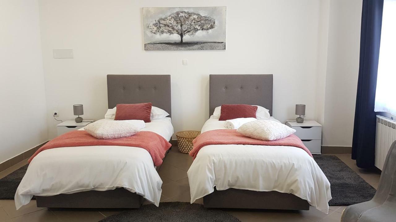 Marko Airport Rooms ヴェリカ・ゴリツァ エクステリア 写真