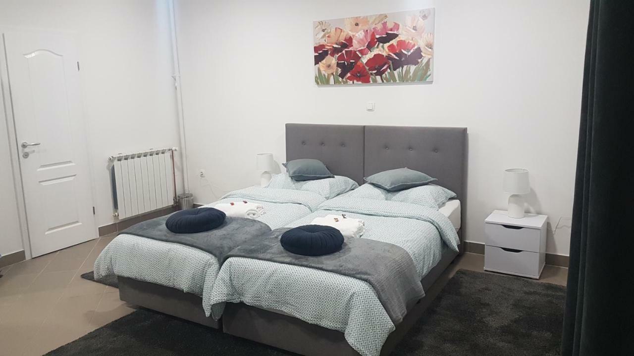 Marko Airport Rooms ヴェリカ・ゴリツァ エクステリア 写真