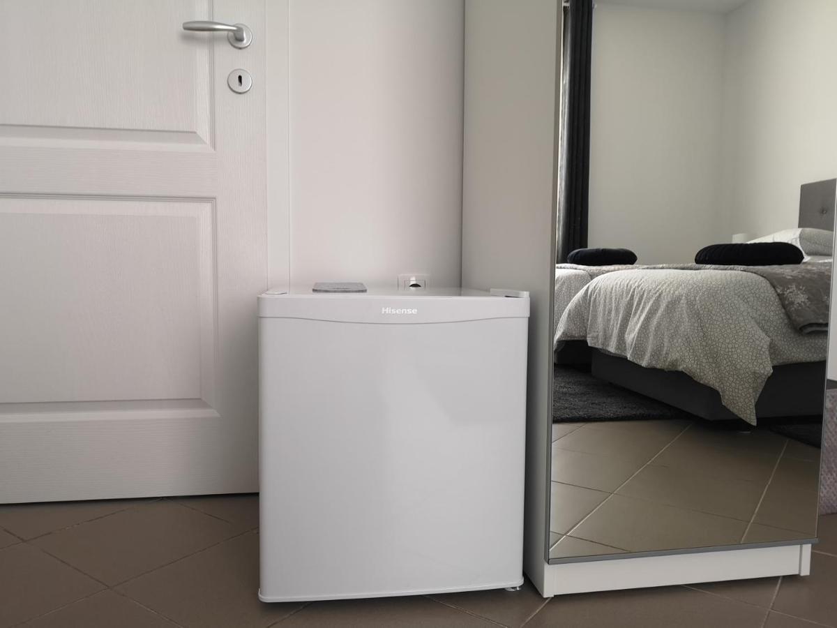 Marko Airport Rooms ヴェリカ・ゴリツァ エクステリア 写真